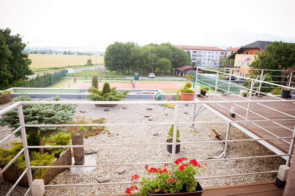 Penzion Ladoven Skvela Kuchyna A Rodinna Atmosfera Martin Extérieur photo